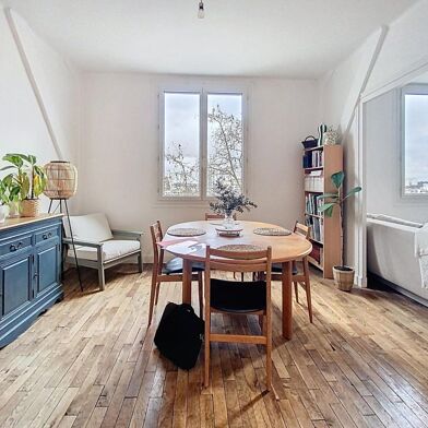 Appartement 3 pièces 915 €