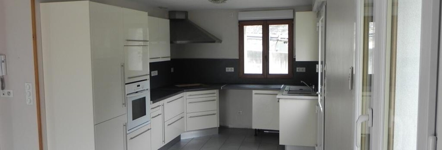 Maison 5 Pièces 100 m² à louer à Notre-Dame-de-Mésage (38220)