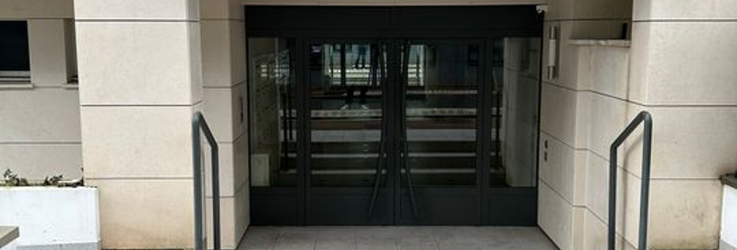 Appartement 1 Pièce 27 m² à louer à Suresnes (92150)