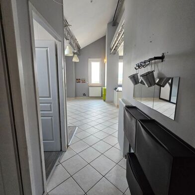 Appartement 3 pièces 750 €