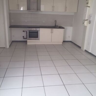 Appartement 3 pièces 615 €