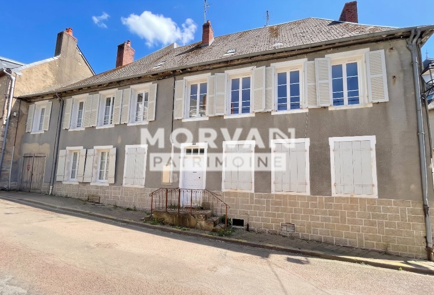 Immeuble de Rapport – 4 Lots au Cœur de Château-Chinon (Ville) — photo 1
