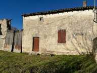 Pérignac, ensemble de deux maisons anciennes à rénover avec terrain — photo 4