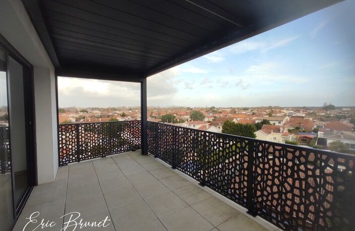 La Teste-de-Buch – Appartement d’exception en plein cœur de ville avec double terrasse de 43 m² - un garage fermé et 2 parkings — photo 4