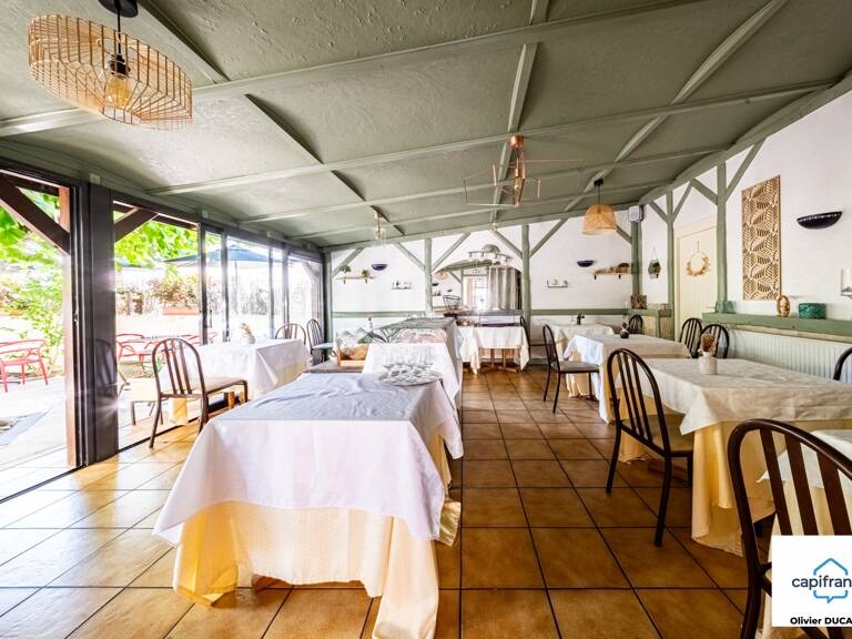 Fonds de commerce à vendre Côte de Nuits, Hôtel-Restaurant avec terrasse — photo 1