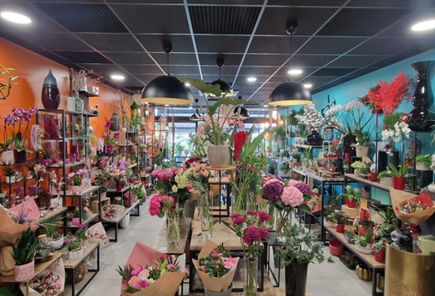 Fonds de commerce à vendre à COURNON D'AUVERGNE et LE CENDRE (63) ! — photo 1