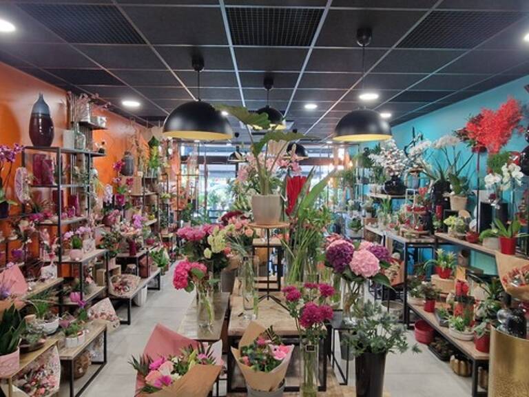 Fonds de commerce à vendre à COURNON D'AUVERGNE et LE CENDRE (63) ! — photo 1