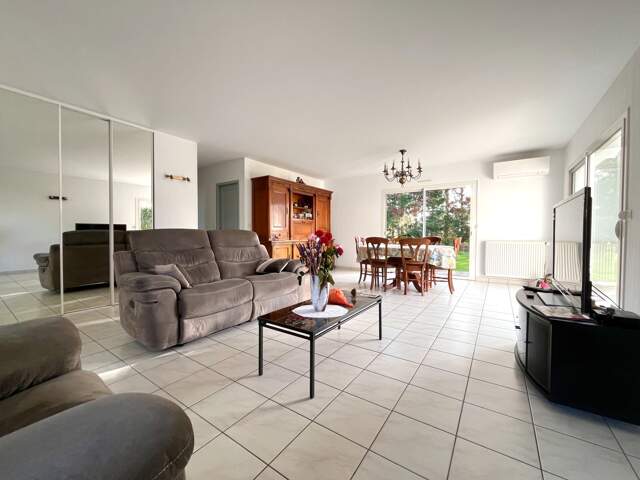 Maison 4 pièces AMBARES ET LAGRAVE (33) — photo du bien
