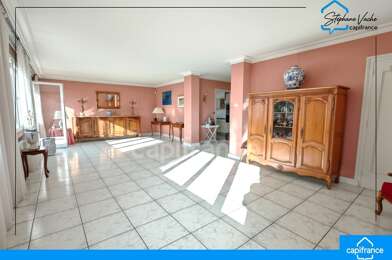 Appartement 5 pièces 164000 €