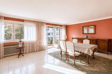 Appartement 5 pièces 164000 €