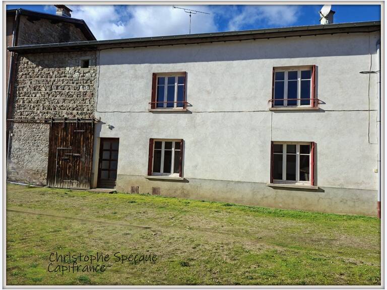 Maison avec deux niveaux indépendants et garage à vendre à VETRE SUR ANZON (42) — photo 1