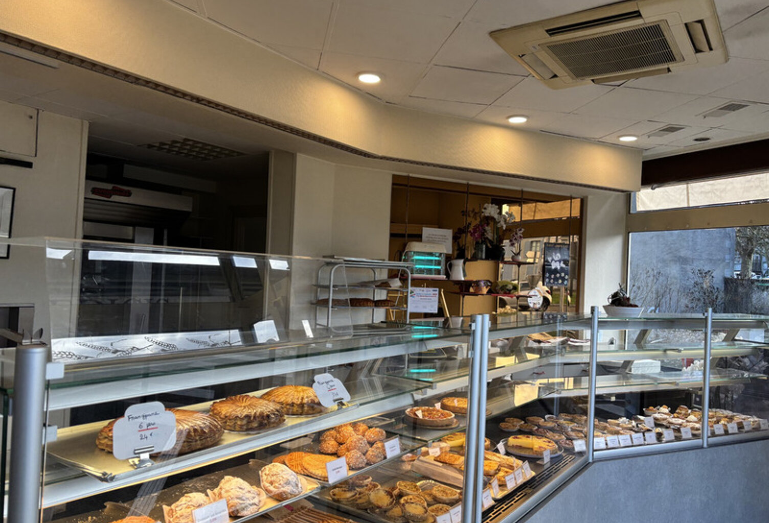 Fonds de commerce Boulangerie-Pâtisserie à vendre BLOIS (41) — photo 1