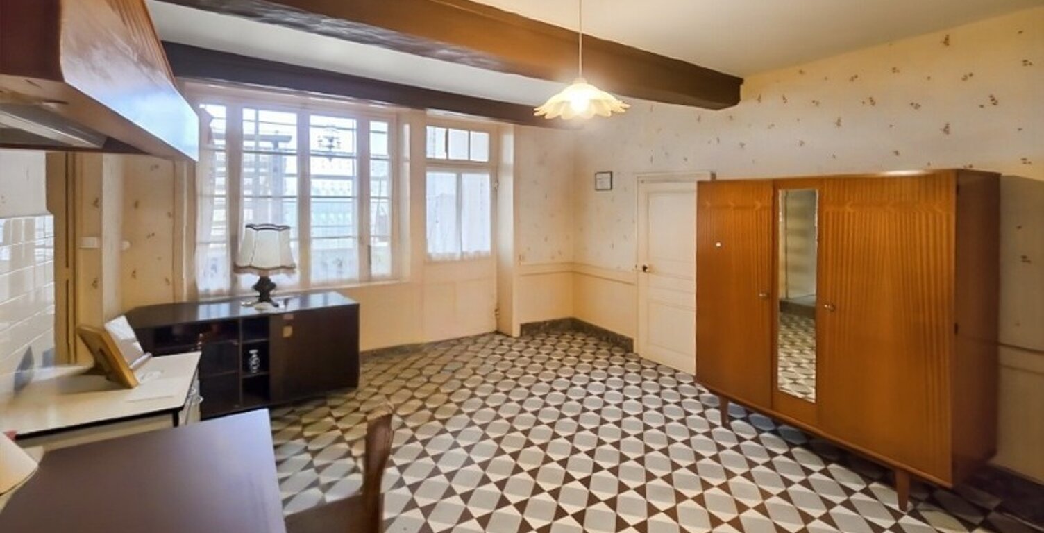 Belle maison de caractère  -   AIGUEPERSE (69) — photo 1