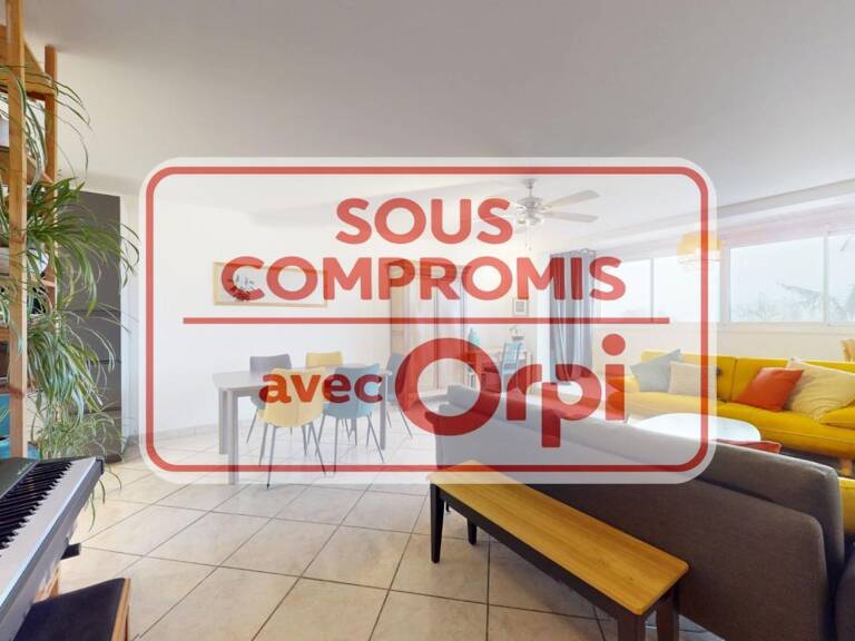 Appartement T4 entièrement rénové au 5 ème et dernier étage — photo 1