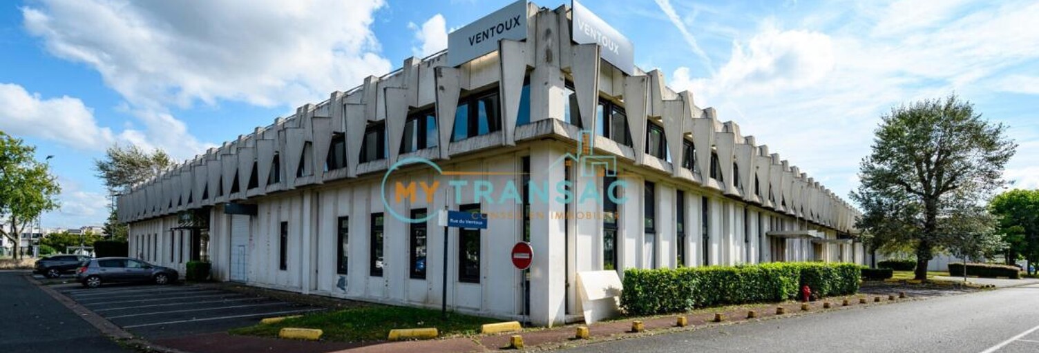 Local industriel  920 m² à louer à Évry-Courcouronnes (91080)