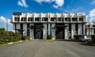 Local industriel  678 m² à louer à Évry-Courcouronnes (91080)