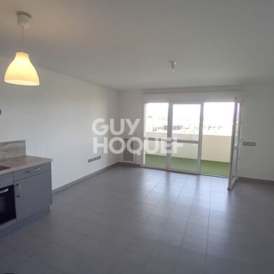 Appartement 3 pièces 745 €