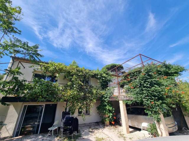 Maison À Vendre — photo du bien