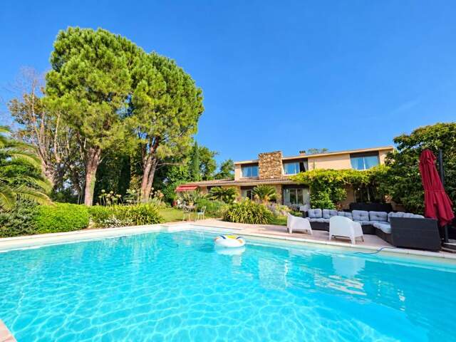 Maison Coup de coeur Montfavet À Vendre, 4 chambres, Piscine — photo du bien