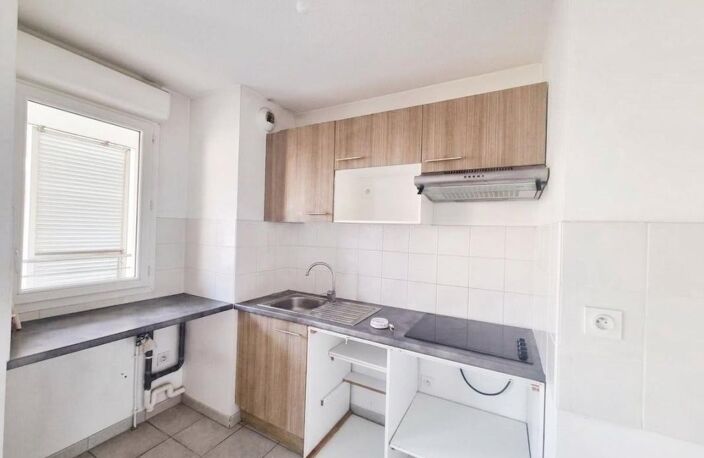 Appartement T3 avec Terrasse et 2 parkings — photo 3