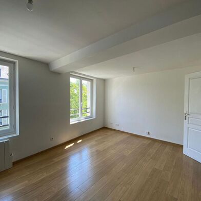 Appartement 1 pièces 540 €