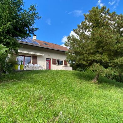 Maison 5 pièces 2070 €