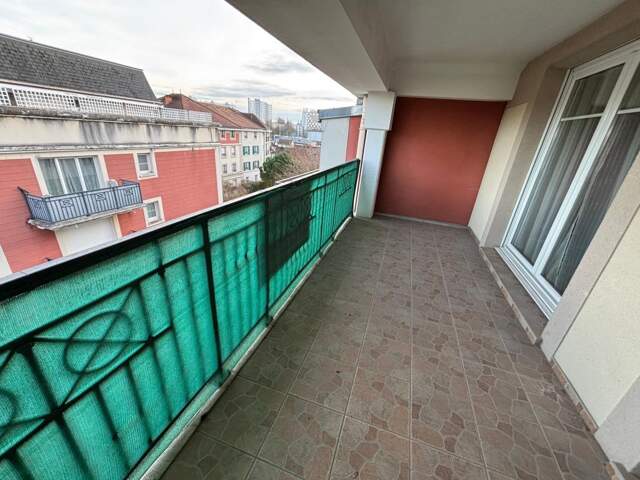 Appartement À Vendre — photo du bien