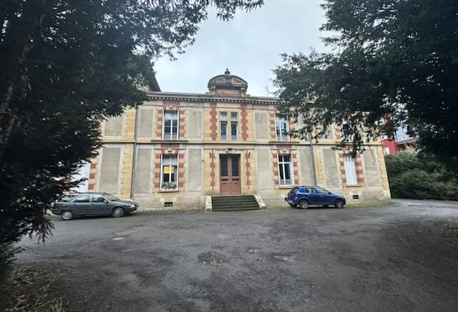 Lots de 6 appartements dans résidence de caractère à rénover — photo 1