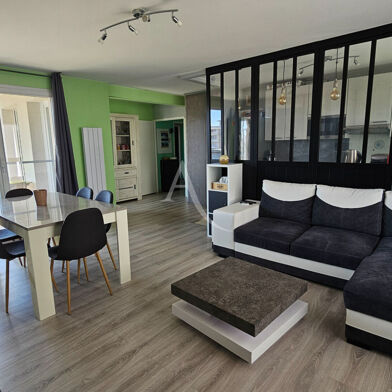 Appartement 4 pièces 242650 €