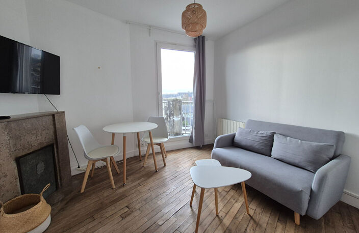 F2 MEUBLE AVEC BALCONNET SUD - ROUEN GARE — photo 2
