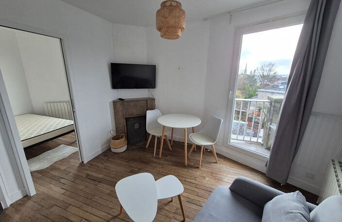 F2 MEUBLE AVEC BALCONNET SUD - ROUEN GARE — photo 3