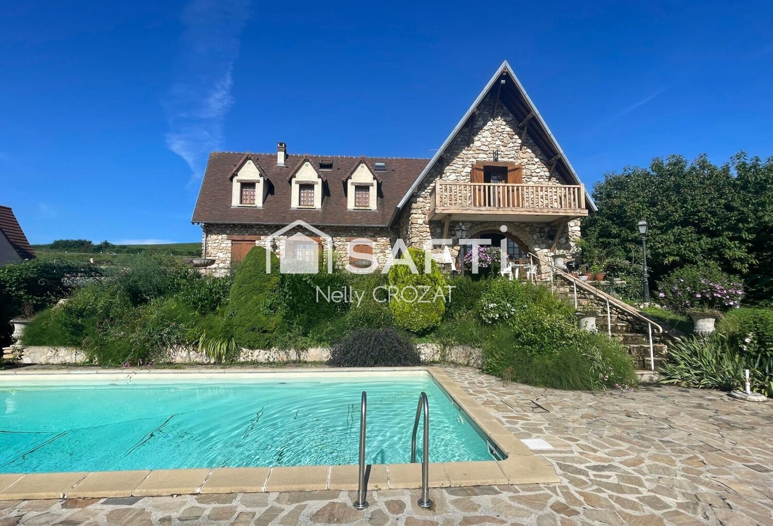 GRANDE MAISON FAMILIALE AVEC PISCINE ET VUE SUR LA MARNE 10 MN DE LA GARE CHATEAU-THIERRY — photo 1