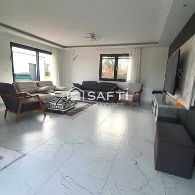 Maison 6 pièces 259500 €