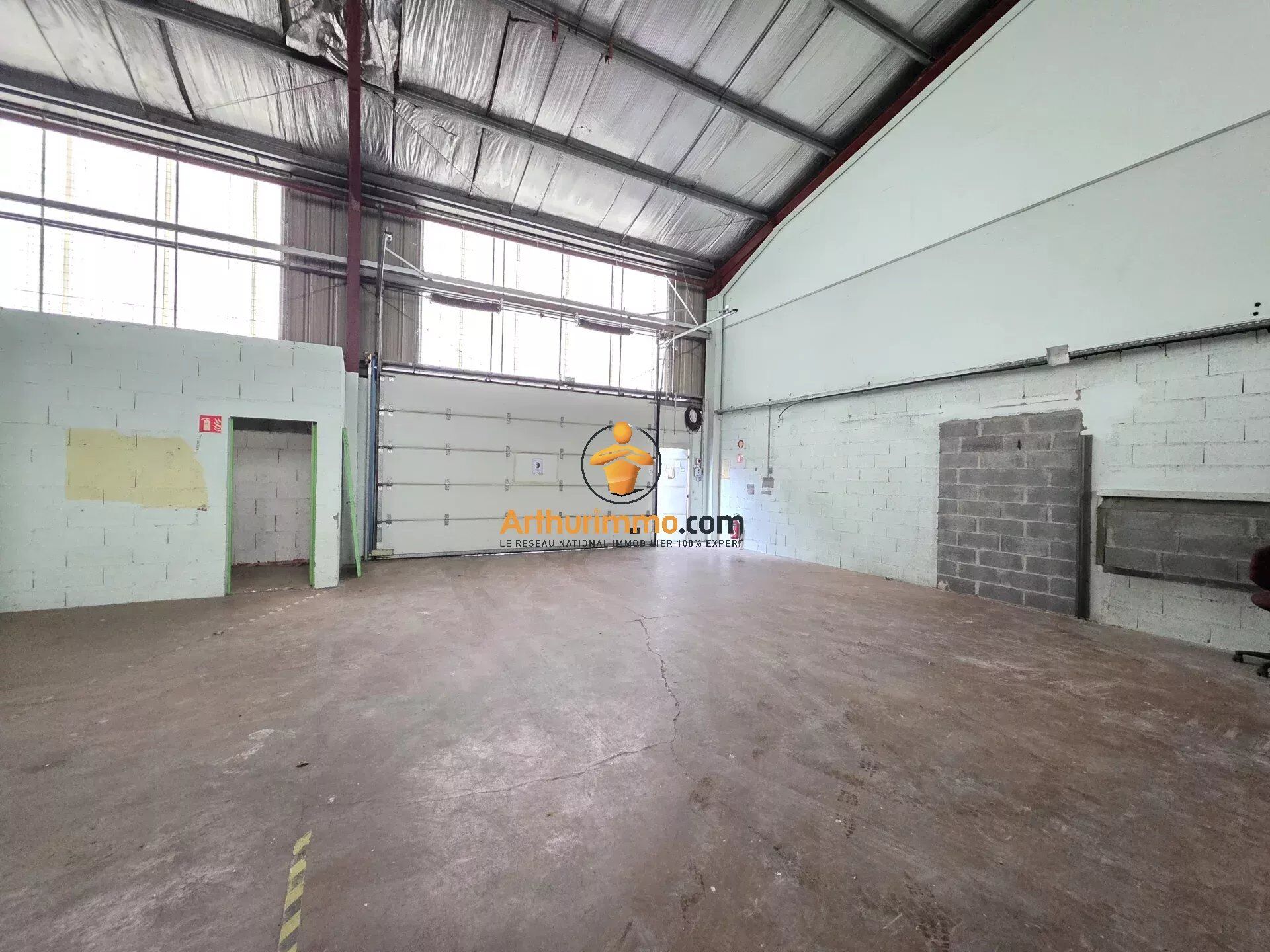 Local commercial 1 pièce · à Odos · 149 900 €