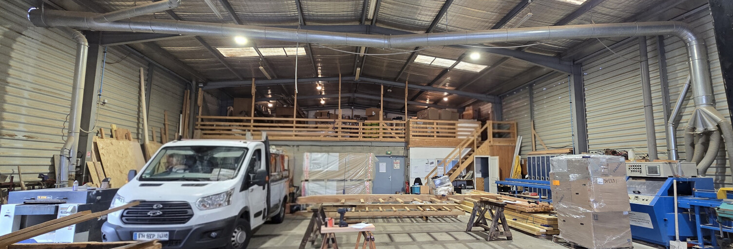 Commerce  371 m² à louer à Clermont-l'Hérault (34800)