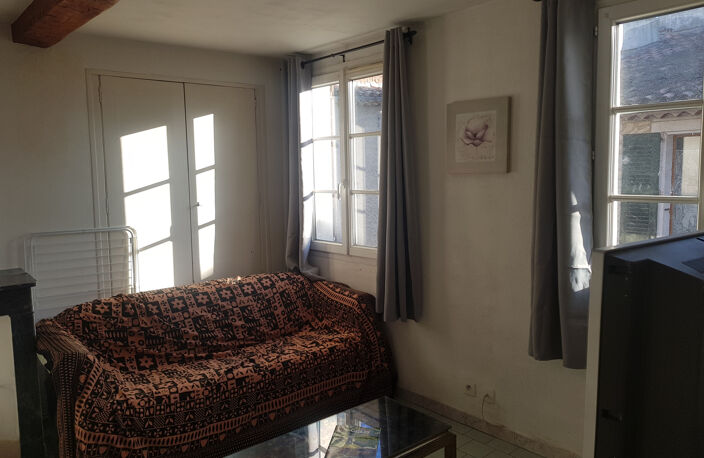 Draguignan centre bel F2/3 bon état lumineux calme 94340EUR cr — photo 5