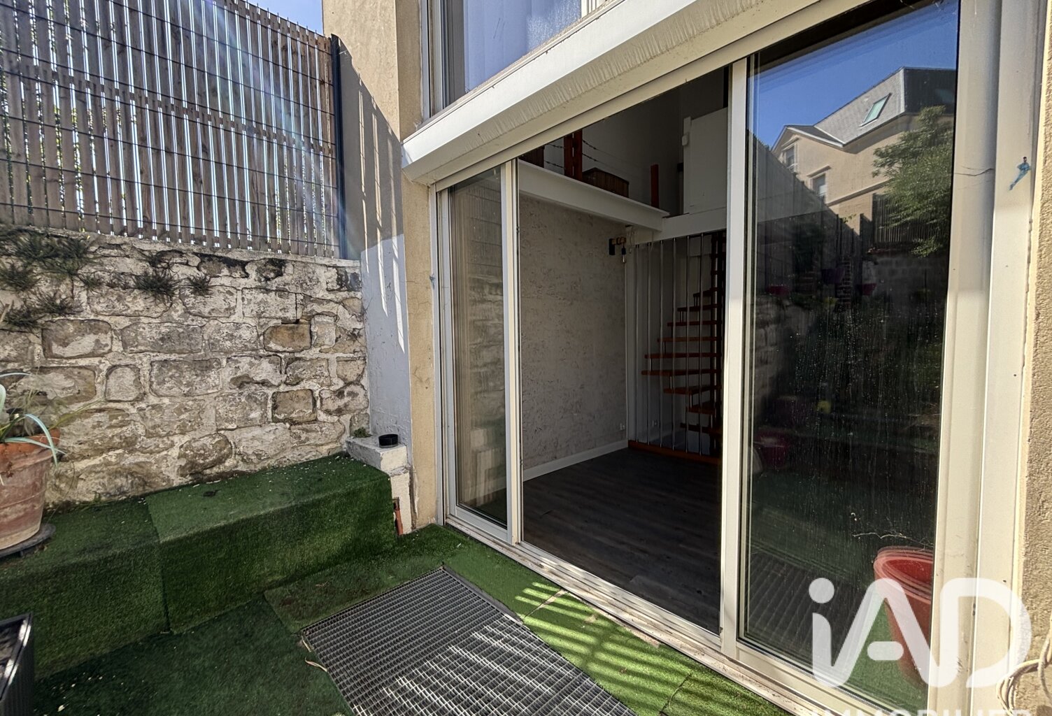 Vente Triplex 2 pièces — photo 1