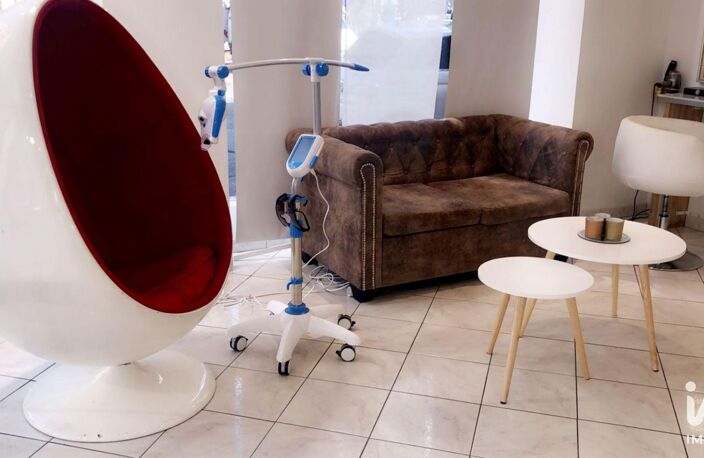 Vente Boutique/Local commercial 50 m&sup2; — photo 4