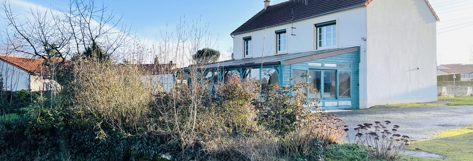 Maison 8 Pièces 180 m² à vendre à Lys-Haut-Layon (49310)