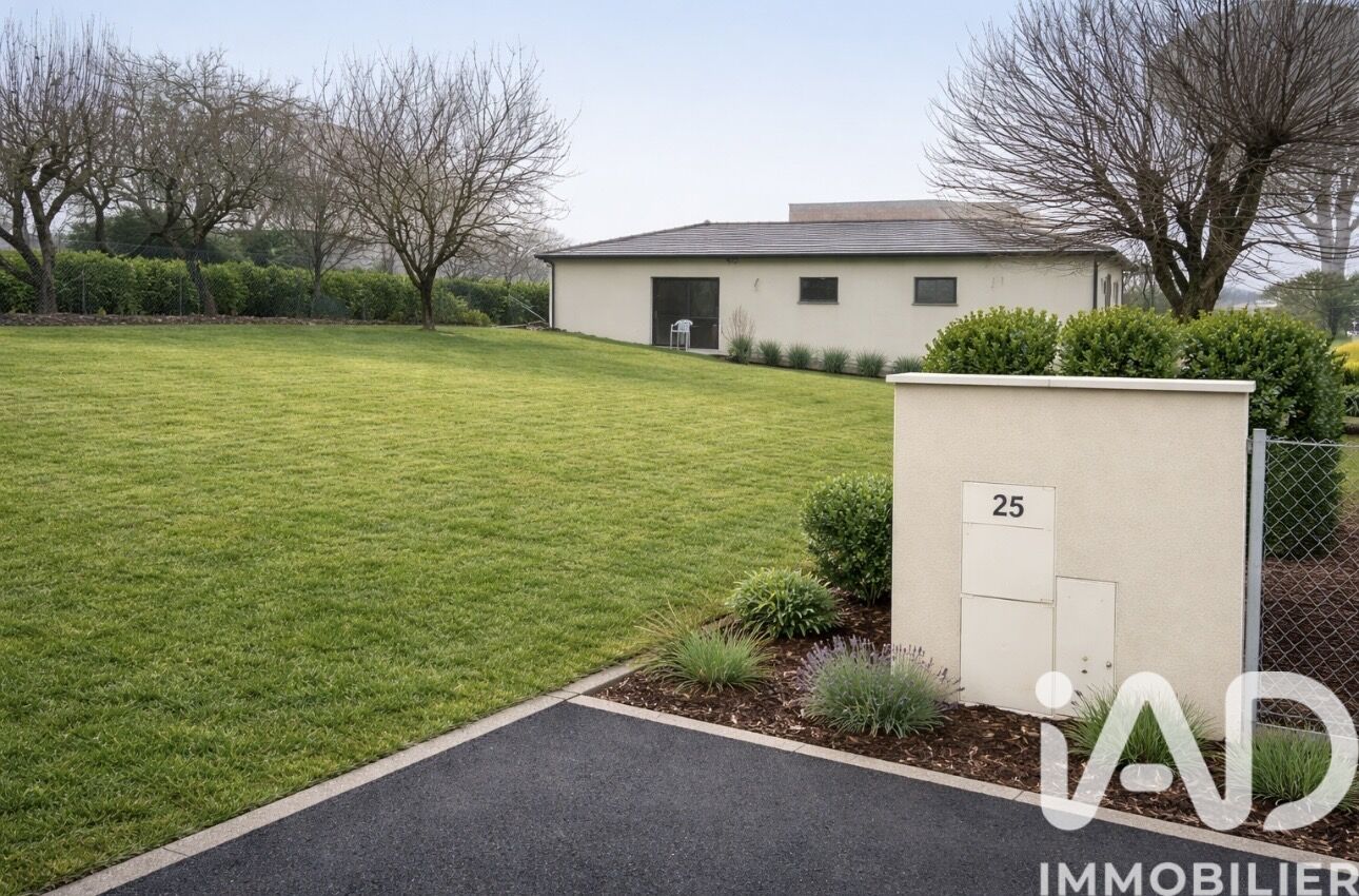 St-Bonnet-De-Mure - 534m²