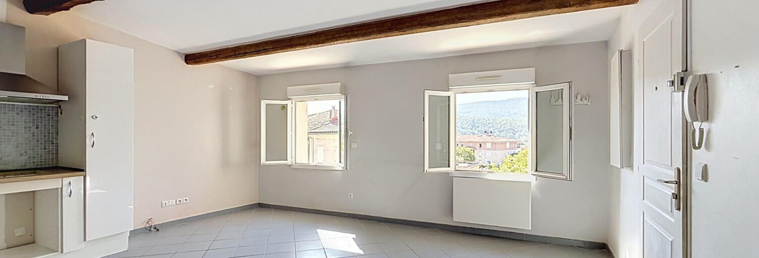Appartement 3 Pièces 55 m² à vendre à Cuges-les-Pins (13780)