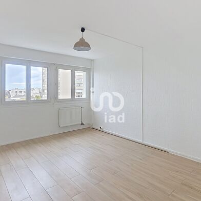Appartement 3 pièces 117900 €