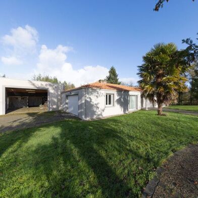 Maison 5 pièces 396112 €