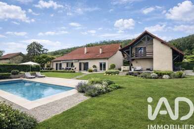 Maison 9 pièces 549000 €