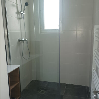 Appartement 3 pièces 940 €