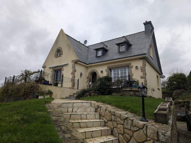 Maison en bois — photo du bien