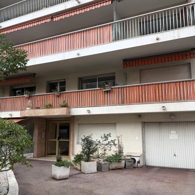 Appartement 3 pièces 1490 €