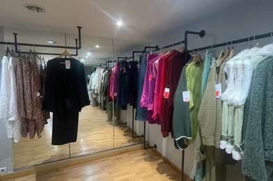 Commerce 3 pièces 94000 €