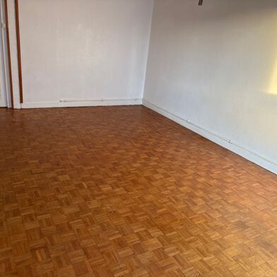 Appartement 3 pièces 650 €