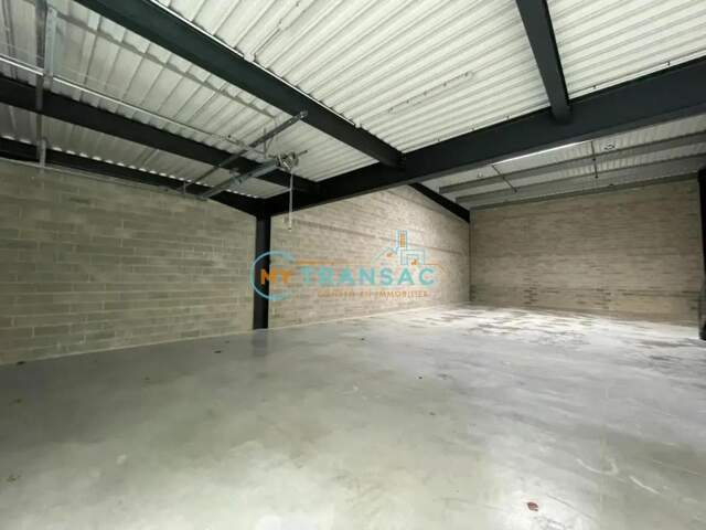BONDOUFLE : LOCAUX A LOUER à partir de 378m² jusqu'à 7 560m² — photo du bien